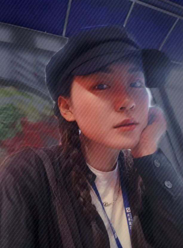上海某红标银行反差母狗~