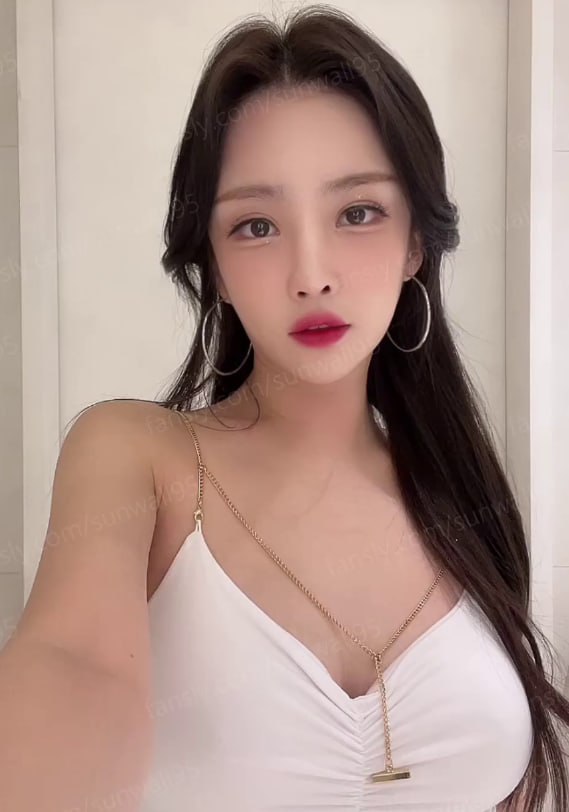 妖娆身材的性感少妇~
